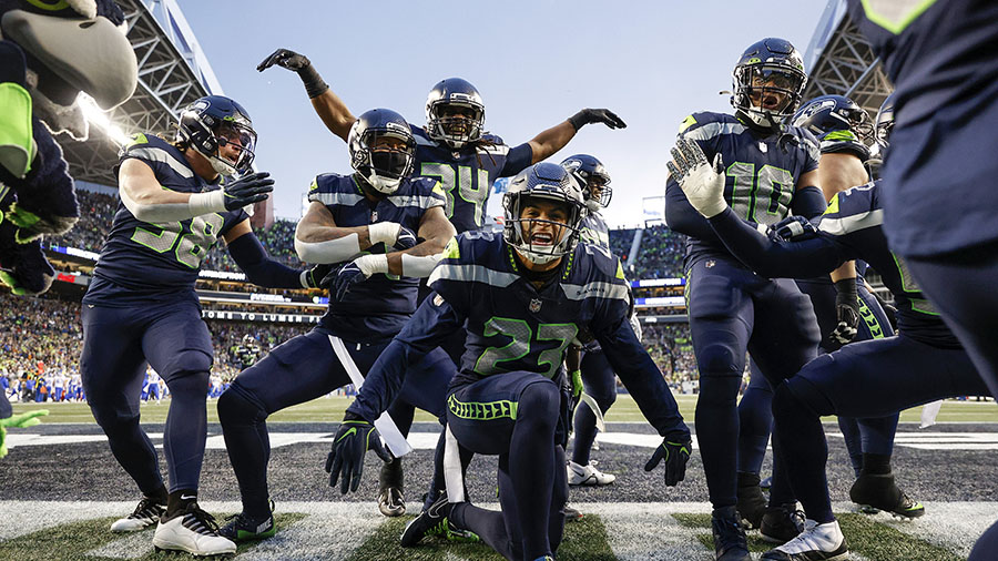 Michael Bennett Named 2022 Seahawks Legend Of The Year