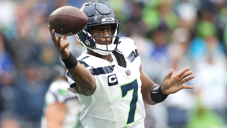 Huard: 3 numbers show how well Seahawks' Geno Smith is playing