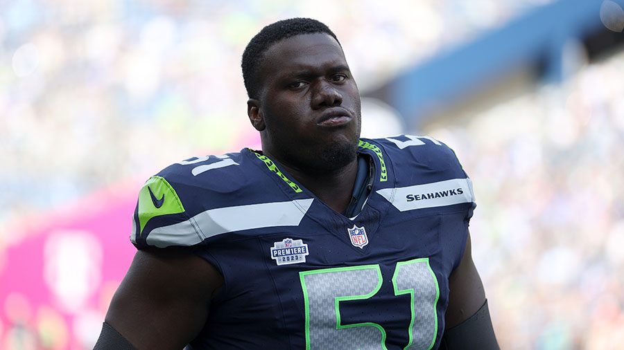 Bump: How Seattle Seahawks rookie benefits from OL's shuffling - Seattle  Sports