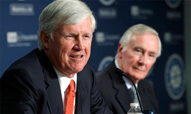 John Stanton (left) is replacing Howard Lincoln (right) as Mariners Chairman and CEO. (AP)...