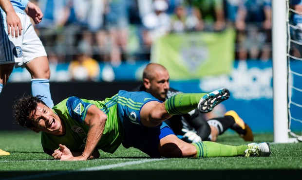 Nelson Valdez has yet to find a way to mesh his style of play with the Sounders' strategy. (Jane Ge...