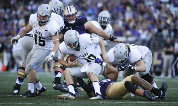 The Huskies have outscored their first two opponents, Rutgers and Idaho, by a combined 80 points. (...