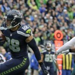 Jimmy Graham made a pair of one-handed touchdown catches in Seattle's 31-25 win over Buffalo. (AP)