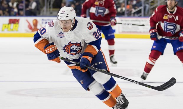 Former Seattle Thunderbird Scott Eansor signed an NHL deal with the New York Islanders after a succ...