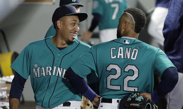 The Mariners are getting five players from the Mets for Robinson Canó and Edwin Díaz. (AP)...
