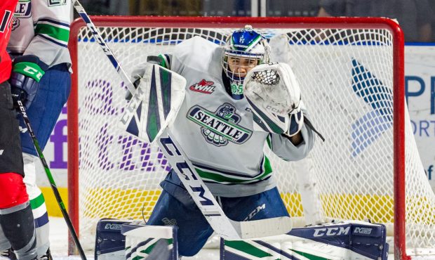 Roddy Ross was solid in net for the Thunderbirds as they earned a big win  against Prince George. (...