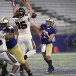 UW Huskies beat Oregon State 27-21. (AP)