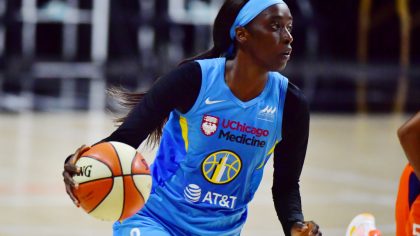 PALMETTO, FLORIDA - SEPTEMBER 15: Kahleah Copper #2 of the Chicago Sky dribbles up court in the fir...