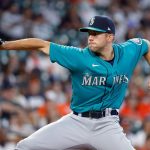 HOUSTON, TEXAS - AUGUST 22: Tyler Anderson #31 of the Seattle Mariners pitches in the fifth inning against the Houston Astros at Minute Maid Park on August 22, 2021 in Houston, Texas. (Photo by Bob Levey/Getty Images)