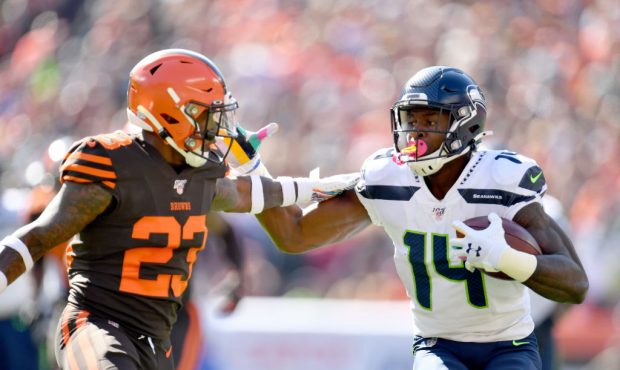 Bumpus: The surprising Seahawks defensive player who is standing