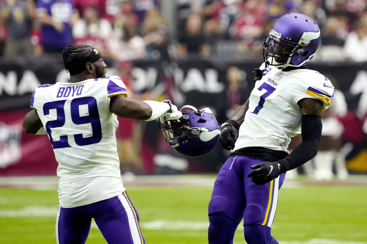 Arizona Cardinals tight end Maxx Williams (87) against the Minnesota  Vikings during the second half of an NFL football game, Sunday, Sept. 19,  2021, in Glendale, Ariz. (AP Photo/Ross D. Franklin Stock