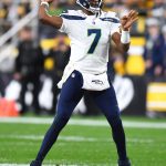 PITTSBURGH, PENNSYLVANIA - OCTOBER 17: Geno Smith #7 of the Seattle Seahawks looks to pass during the first quarter against the Pittsburgh Steelers at Heinz Field on October 17, 2021 in Pittsburgh, Pennsylvania. (Photo by Joe Sargent/Getty Images)