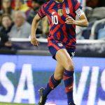 
              United States forward Carli Lloyd controls the ball against South Korea in the first half of a soccer friendly match against South Korea, Tuesday, Oct. 26, 2021, in St. Paul, Minn. (AP Photo/Andy Clayton-King)
            