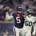 
              Houston Texans quarterback Tyrod Taylor (5) passes in the first half of an NFL football game against the New York Jets in Houston, Sunday, Nov. 28, 2021. (AP Photo/Eric Smith)
            