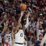
              Gonzaga guard Julian Strawther shoots during the first half of the team's NCAA college basketball game against Bellarmine, Friday, Nov. 19, 2021, in Spokane, Wash. (AP Photo/Young Kwak)
            