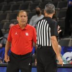 
              Houston head coach Kelvin Sampson talks to an official after receiving a technical foul in the first half during an NCAA college basketball game against Oregon at the Maui Invitational in Las Vegas, Wednesday, Nov. 24, 2021. (AP Photo/Rick Scuteri)
            