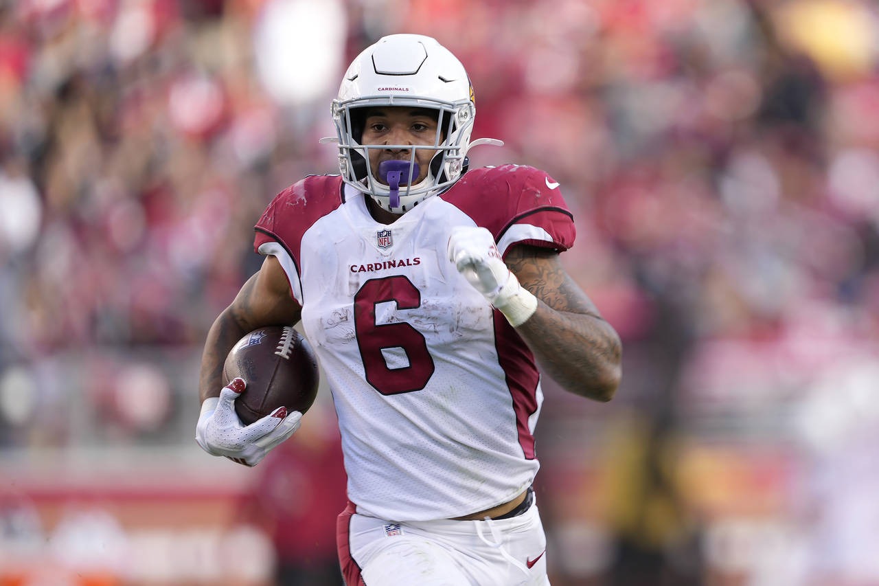 Arizona Cardinals running back James Conner (6) runs toward the end zone to score against the San F...