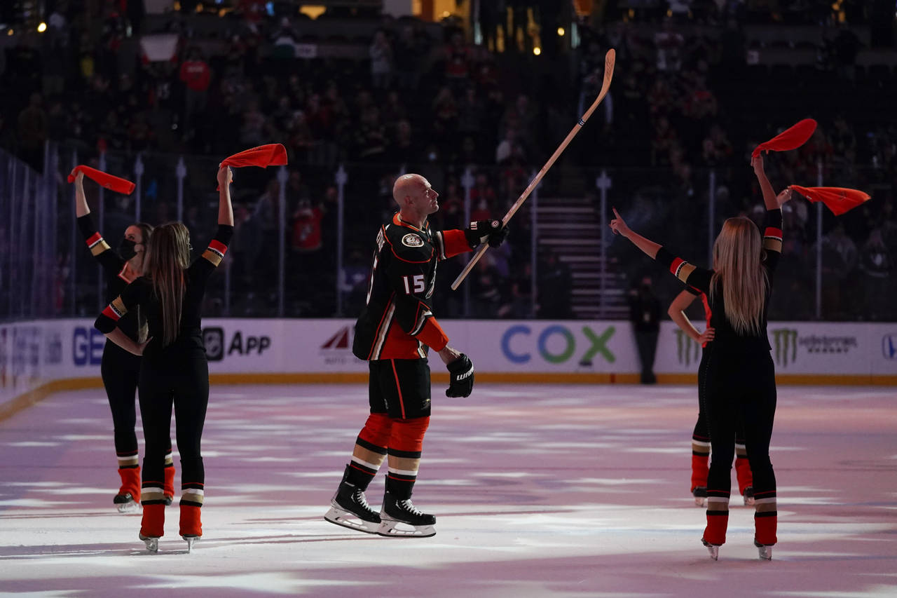 Anaheim Ducks center Ryan Getzlaf (15) is honored after their 3-2 win in overtime against the Washi...