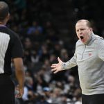 
              New York Knicks coach Tom Thibodeau yells at referee Eric Lewis during the first half of the team's NBA basketball game against the San Antonio Spurs, Tuesday, Dec. 7, 2021, in San Antonio. (AP Photo/Darren Abate)
            