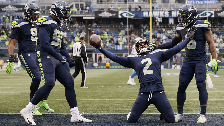 Carlos Dunlap of the Seattle Seahawks celebrates with teammates after  News Photo - Getty Images