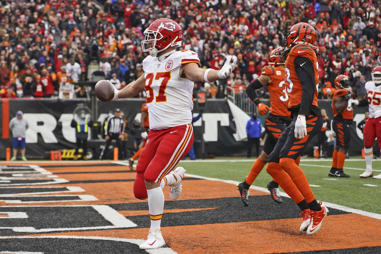 Kansas City Chiefs tight end Travis Kelce (87) celebrates after a 9-yard touchdown during the first...