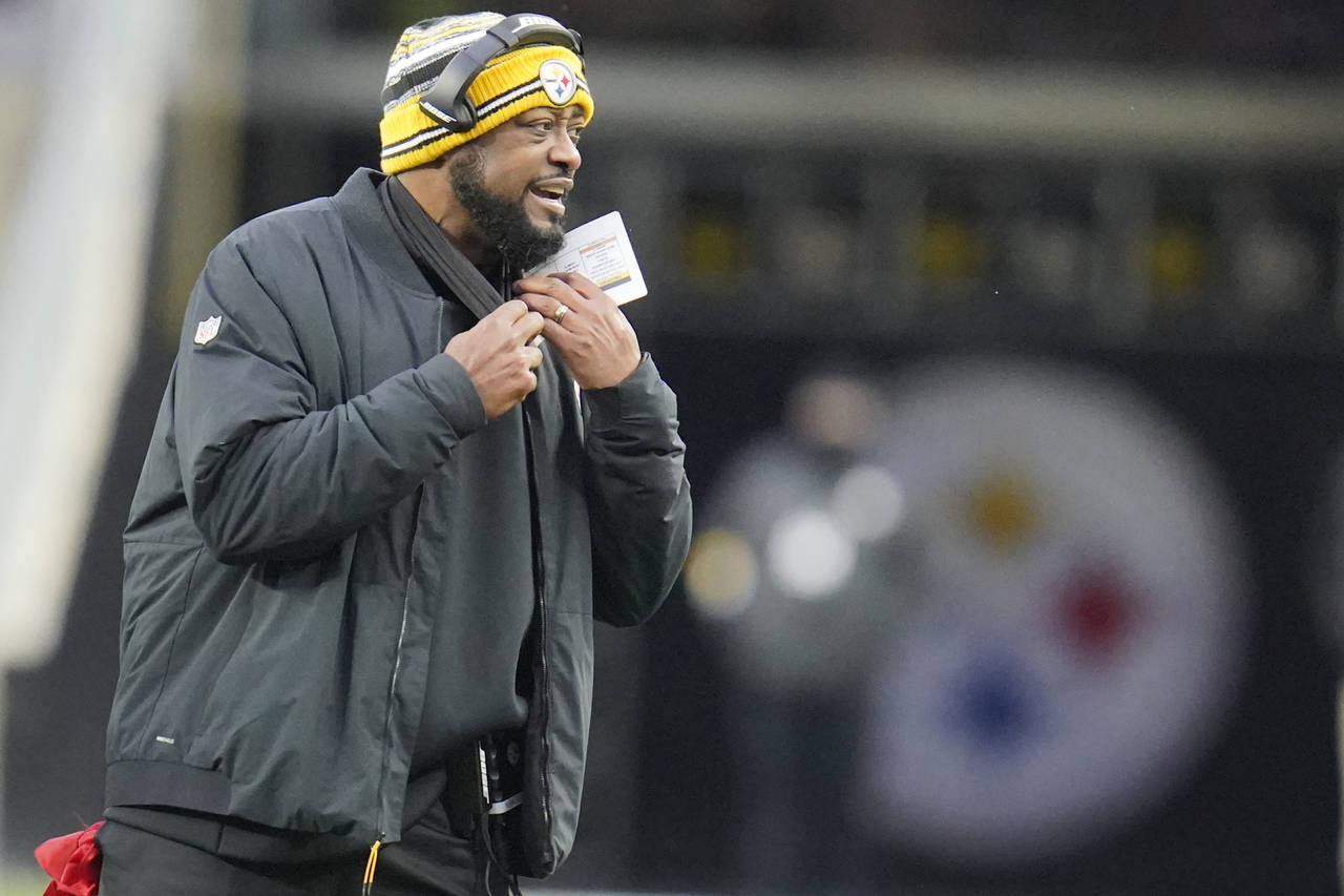 Pittsburgh Steelers head coach Mike Tomlin smiles as his team plays against the Tennessee Titans du...