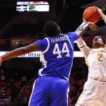 
              Tennessee forward Alexus Dye (2) shoots over Kentucky forward Dre'una Edwards (44) during an NCAA college basketball game Sunday, Jan. 16, 2022, in Knoxville, Tenn. (AP Photo/Wade Payne)
            
