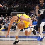
              Golden State Warriors guard Stephen Curry (30) chases the ball in front of Dallas Mavericks forward Reggie Bullock (25) during the second half of an NBA basketball game in Dallas, Wednesday, Jan. 5, 2022. (AP Photo/LM Otero)
            
