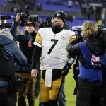 
              Pittsburgh Steelers quarterback Ben Roethlisberger (7) walks off the field after an NFL football game against the Baltimore Ravens, Sunday, Jan. 9, 2022, in Baltimore. The Steelers won 16-13. (AP Photo/Evan Vucci)
            