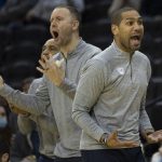 
              Butler head coach LaVall Jordan, right, and assistant coach Emerson Kampen shout during the first half of an NCAA college basketball game against the Villanova, Sunday, Jan. 16, 2022, in Philadelphia, Pa. (AP Photo/Laurence Kesterson)
            