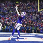 
              Buffalo Bills' Stefon Diggs can't make the catch in the end zone during the first half of an NFL football game against the New York Jets, Sunday, Jan. 9, 2022, in Orchard Park, N.Y. (AP Photo/Adrian Kraus)
            