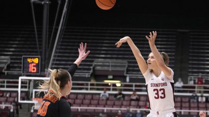 Jump Scores 19 As No 2 Stanford Women Beat Oregon St 59 710 Espn Seattle