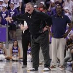 
              West Virginia head coach Bob Huggins instructs his team late in the second half of an NCAA college basketball game against TCU in Fort Worth, Texas, Monday, Feb. 21, 2022. (AP Photo/Tony Gutierrez)
            