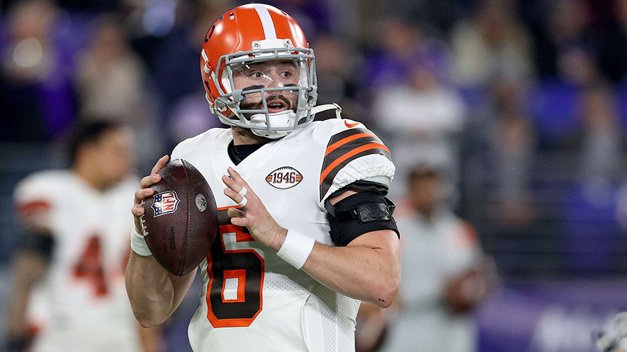 Cleveland Browns quarterback Baker Mayfield (6) throws a pass against the  Seattle Seahawks during an NFL football game, Sunday, Oct. 13, 2019, in  Cleveland. (Jeff Haynes/AP Images for Panini Stock Photo - Alamy