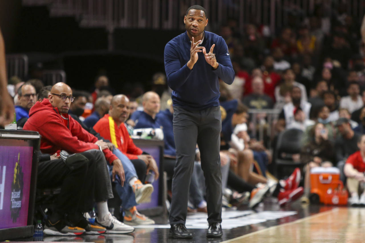 New Orleans Pelicans head coach Willie Green calls a play in the second half of an NBA basketball g...