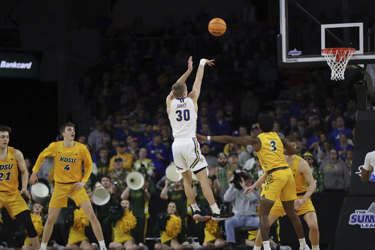 South Dakota State guard Charlie Easley (30) shoots against North Dakota State during the first hal...