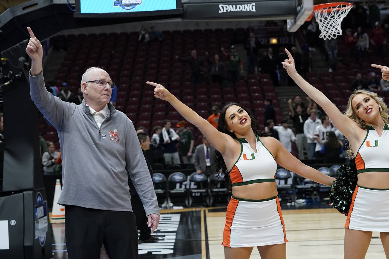 Miami head coach Jim Larranaga reacts after a college basketball game in the Sweet 16 round of the ...