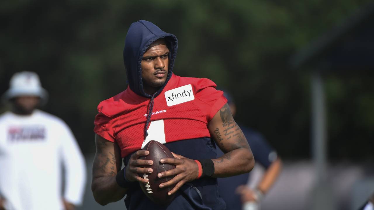 Texans quarterback Deshaun Watson (4) practices with the team during NFL football practice, Aug. 2,...