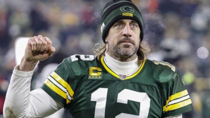 Rodgers reportedly agrees to stay with Packers next season - Seattle Sports