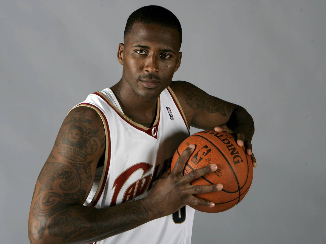 FILE - In this Sept. 29, 2008, file photo, Cleveland Cavaliers' Lorenzen Wright poses at the team's...
