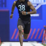 INDIANAPOLIS, INDIANA - MARCH 06: Tariq Woolen #DB38 of UTSA runs the 40 yard dash during the NFL Combine at Lucas Oil Stadium on March 06, 2022 in Indianapolis, Indiana. (Photo by Justin Casterline/Getty Images)