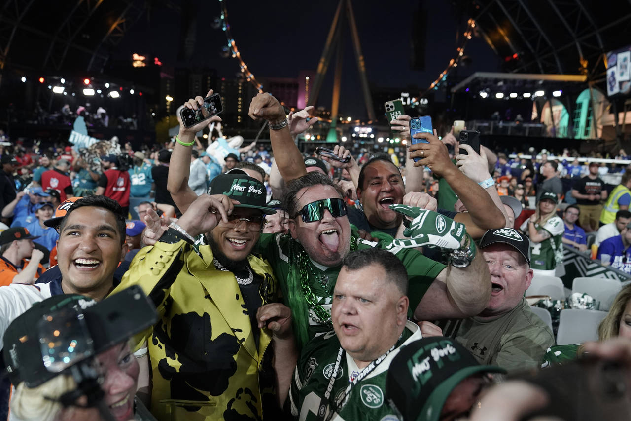 Ice Cube kicked out of the NFL Draft 2022 in Las Vegas