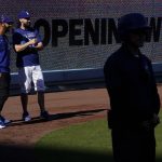 
              Los Angeles Dodgers warm up before a baseball game against the Cincinnati Reds in Los Angeles, Thursday, April 14, 2022. (AP Photo/Ashley Landis)
            