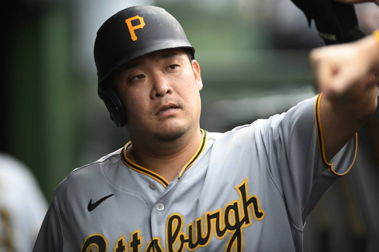 Yoshi Tsutsugo of the Pittsburgh Pirates hits an RBI single in the