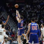 
              Golden State Warriors guard Klay Thompson (11) shoots in the second half of an NBA basketball game against the New Orleans Pelicans in New Orleans, Sunday, April 10, 2022. The Warriors won 128-107. (AP Photo/Gerald Herbert)
            