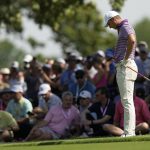 
              Jordan Spieth reacts to his shot on the 18th hole during the first round of the PGA Championship golf tournament, Thursday, May 19, 2022, in Tulsa, Okla. (AP Photo/Eric Gay)
            