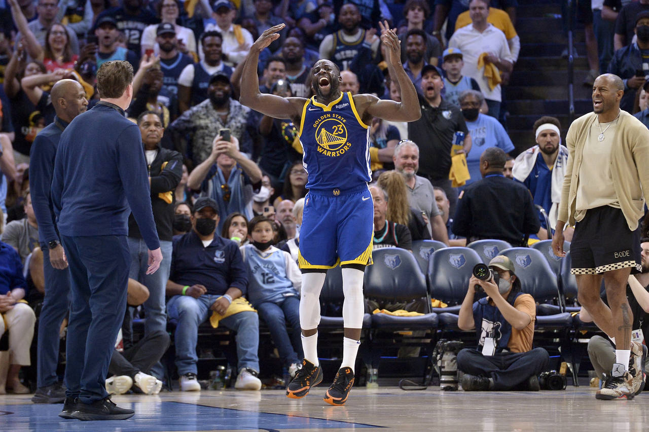 Golden State Warriors forward Draymond Green (23) reacts after being ejected in the first half duri...