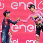 
              Australia's Jai Hindley, right, and Ecuador's Richard Carapaz shake hands at the end of the 21st stage against the clock race of the Giro D'Italia, in Verona, Italy, Sunday, May 29, 2022. (Massimo Paolone/LaPresse via AP)
            