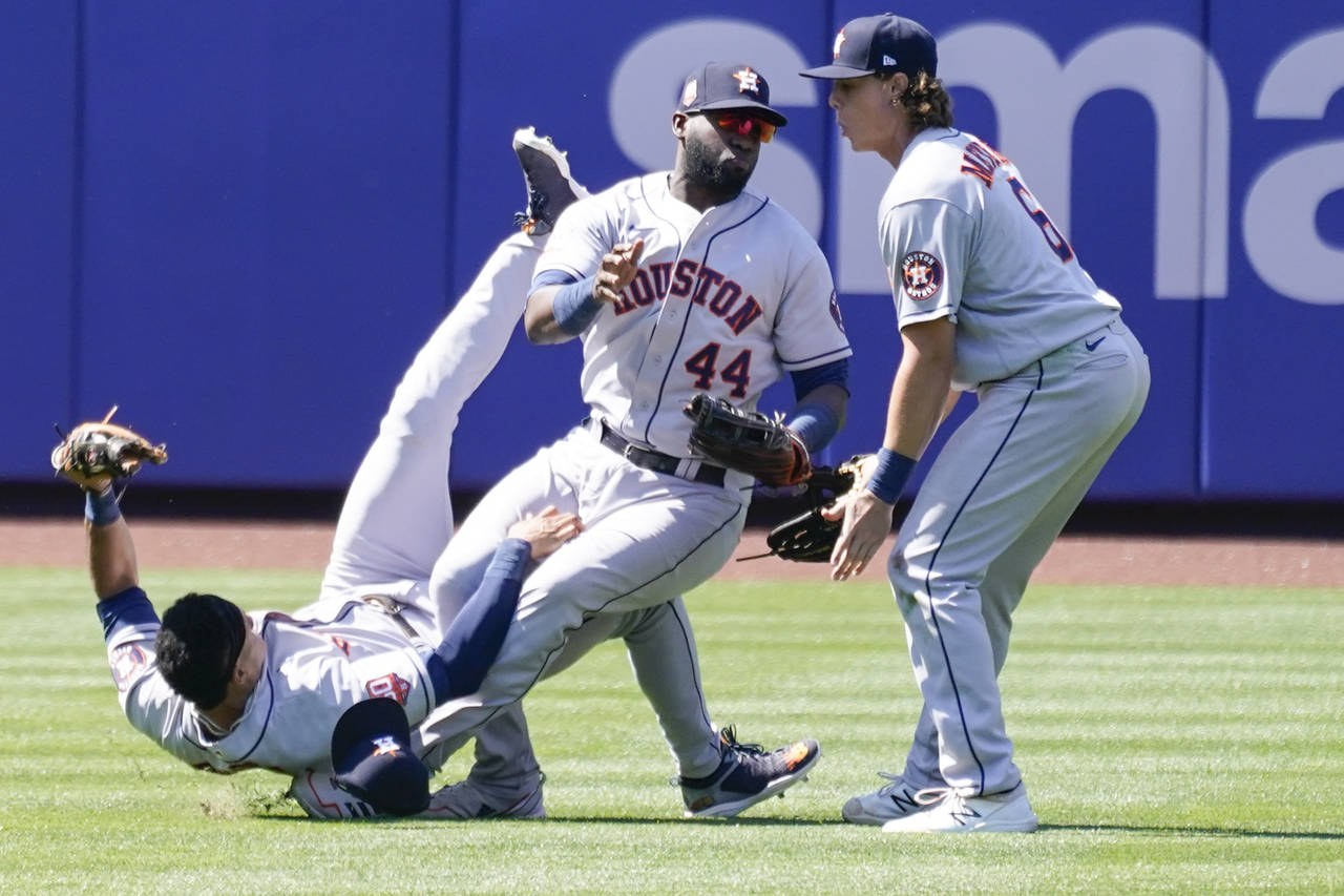 Houston Astros center fielder Jake Meyers heads to the dugout