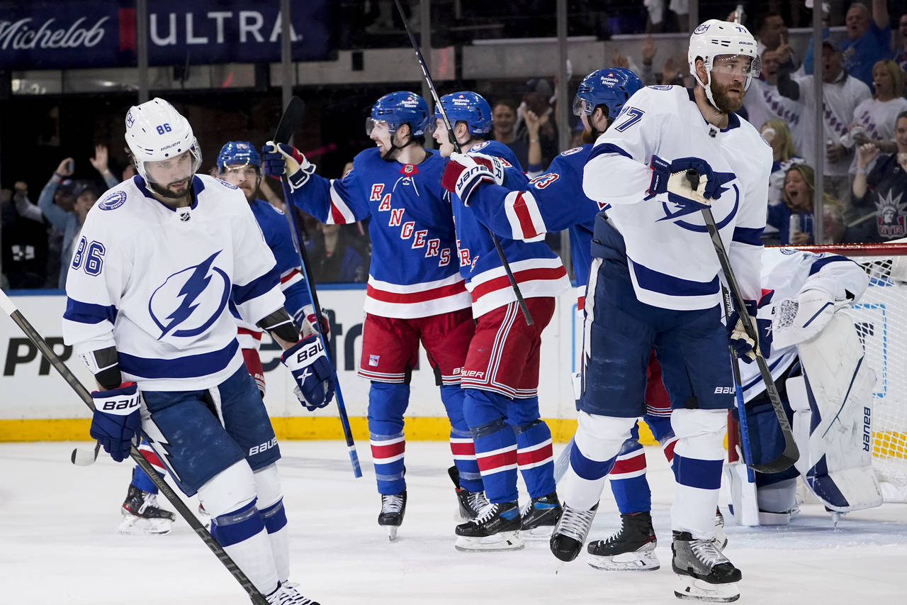 Rangers vs. Lightning final score, results: Mika Zibanejad's two goals lead New  York to opening night win